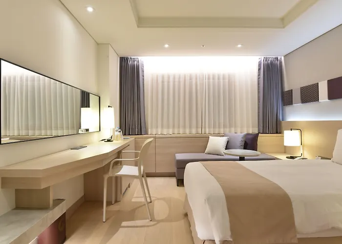 Pacific Hotel
