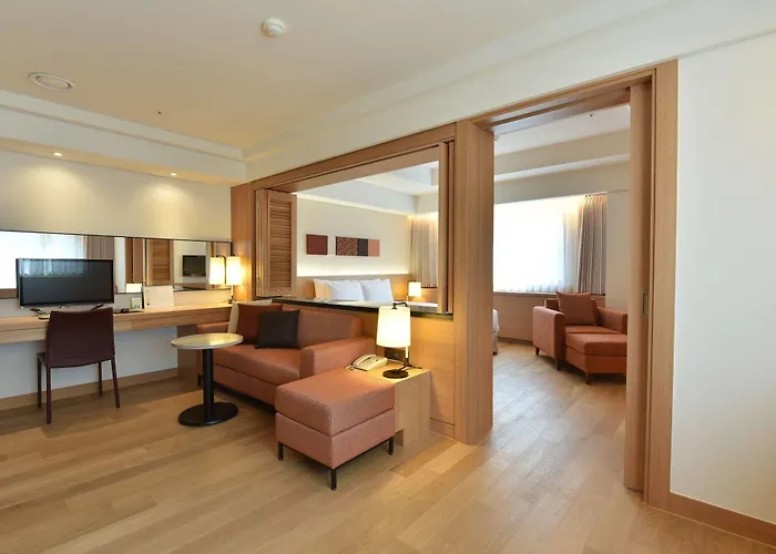 Pacific 4*