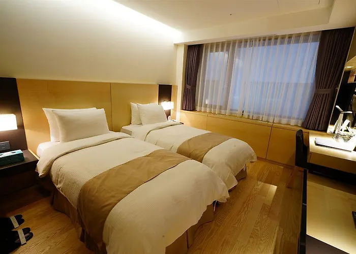 Pacific Hotel 4*